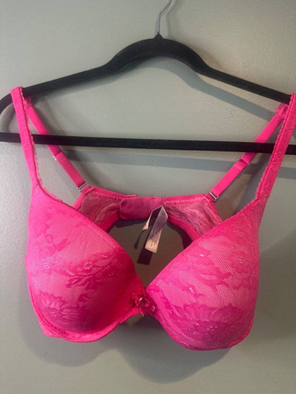 Victoria’s Secret Body By Push Up Bra Pink Lace 38D Sexy Classic Old Money